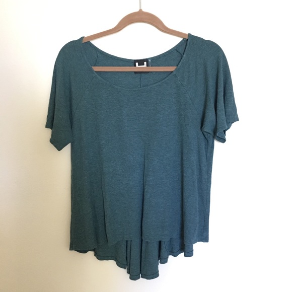 H by Bordeaux Tops - H by Bordeaux ribbed hi/low drapey top. Size large